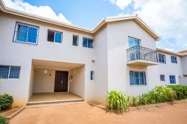 Modern 3 Bedroom Apartment